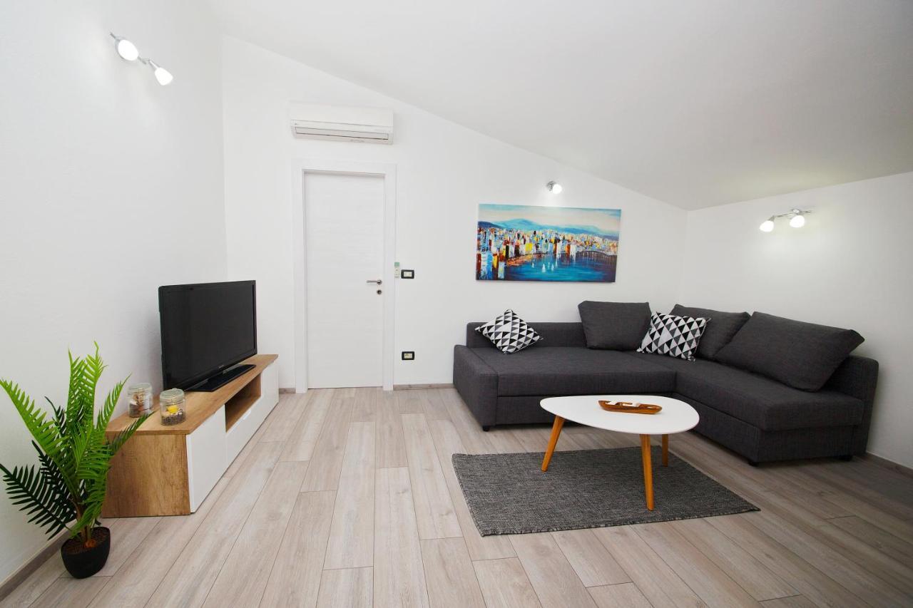 Apartments Perkovic Фажана Екстер'єр фото